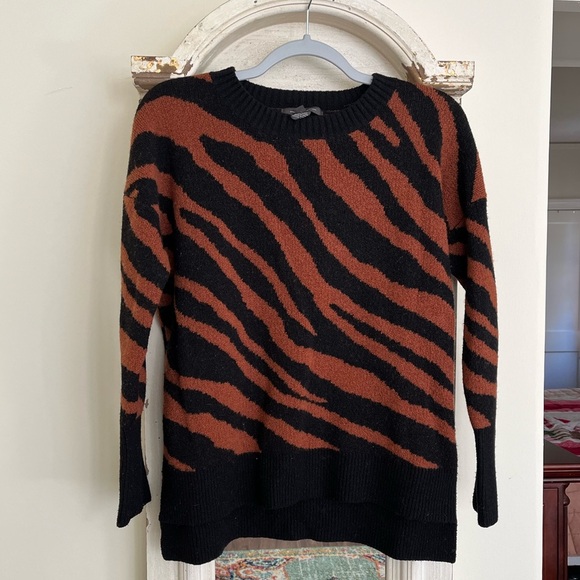 Excellent Condition French Connection Tiger Striped Sweater Size Small - Picture 2 of 3
